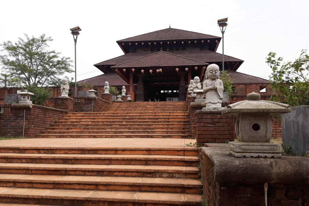 Kelaniya Manelwatta Temple